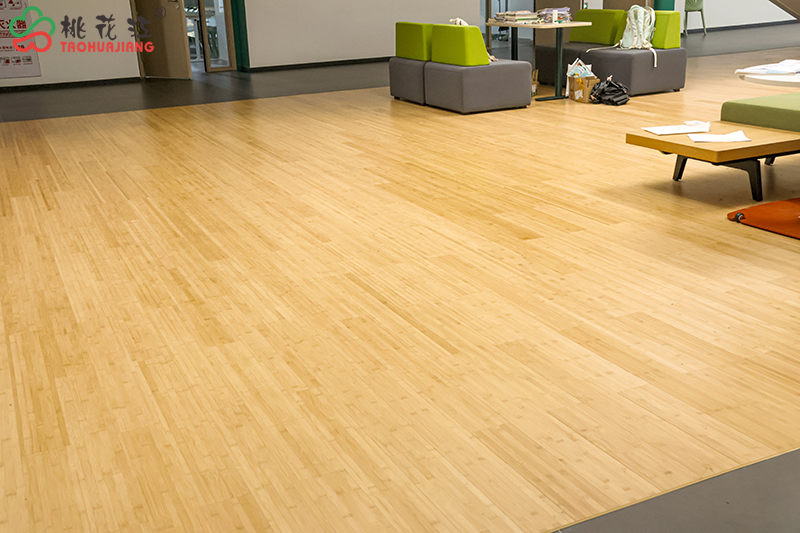 教学区竹地板
