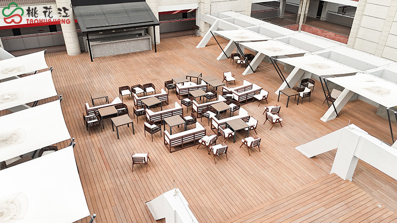 美纹超然竹板铺装的平台