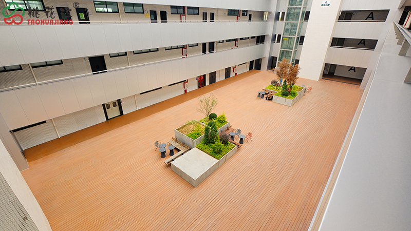 美纹超然竹板铺装的平台